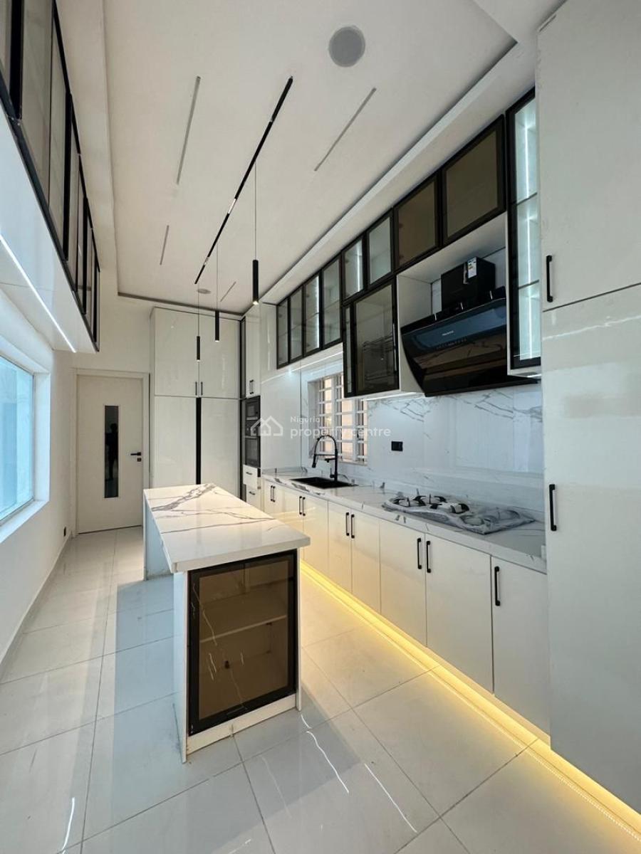 Beautiful 5 Bedroom Fully Detached with a Bq, Ologolo, Lekki, Lagos, Detached Duplex for Sale