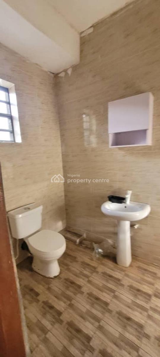 Neatly Used 2 Bedroom Flat, Olokonla, Lbs, Blenco Lane, Ajah, Lagos, Flat / Apartment for Rent