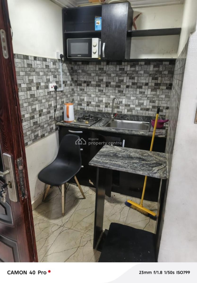 1 Bedroom Apartment, Kofo Abayomi, Victoria Island (vi), Lagos, Mini Flat (room and Parlour) for Rent