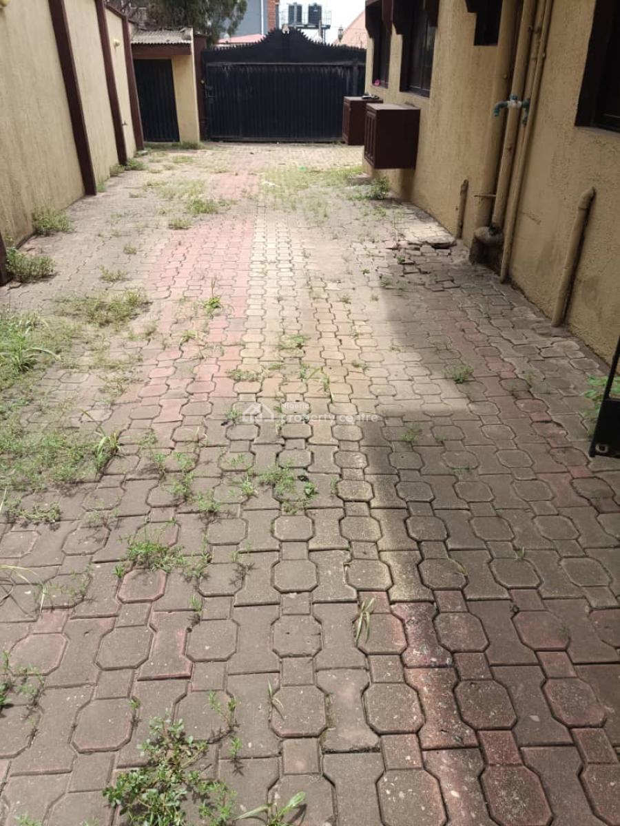 Standard 5 Bedrooms Detached Duplex & 2 Rooms Bq, Ante-room, Study Room, Fagba, Agege, Lagos, Detached Duplex for Rent