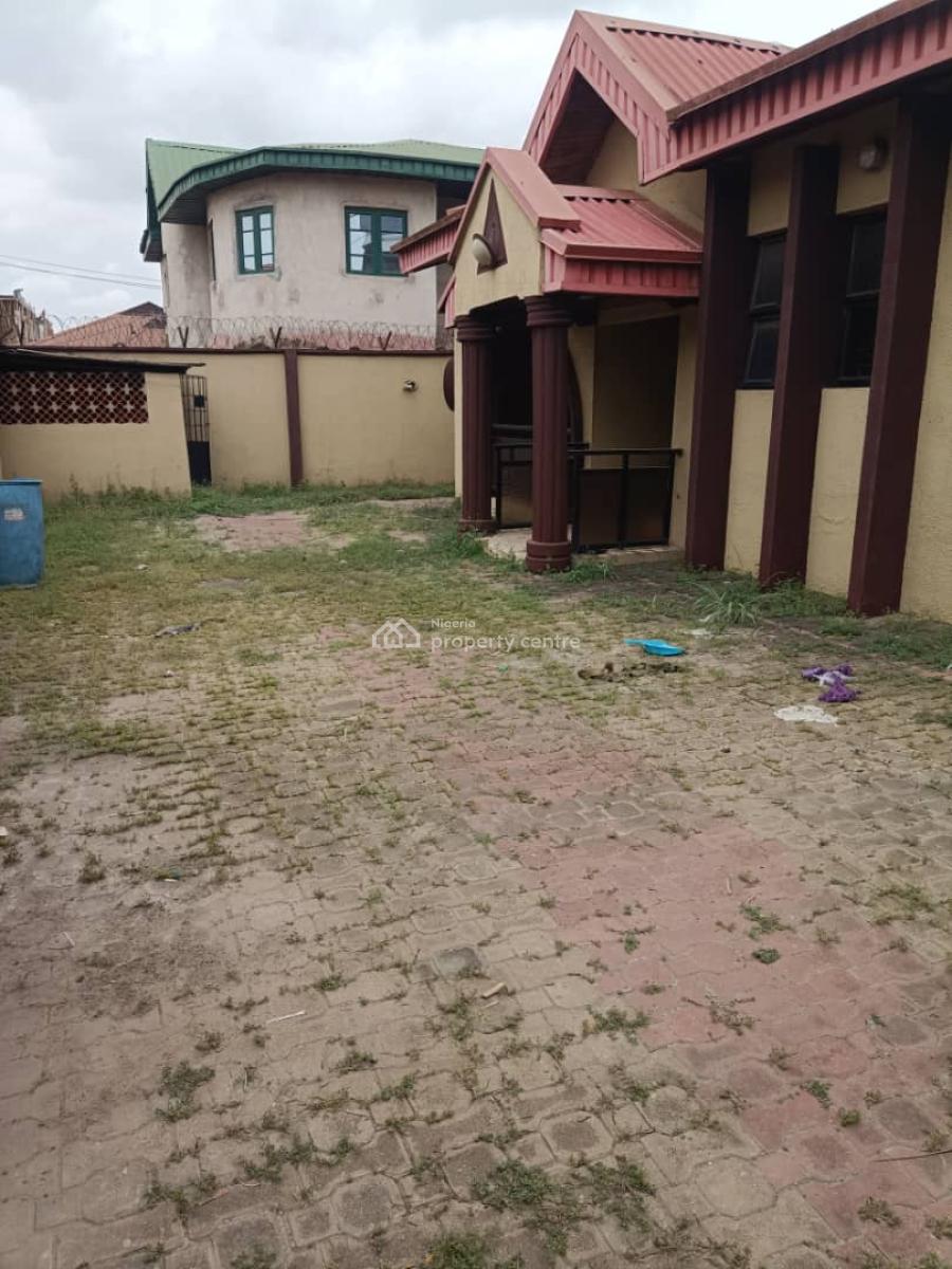 Standard 5 Bedrooms Detached Duplex & 2 Rooms Bq, Ante-room, Study Room, Fagba, Agege, Lagos, Detached Duplex for Rent