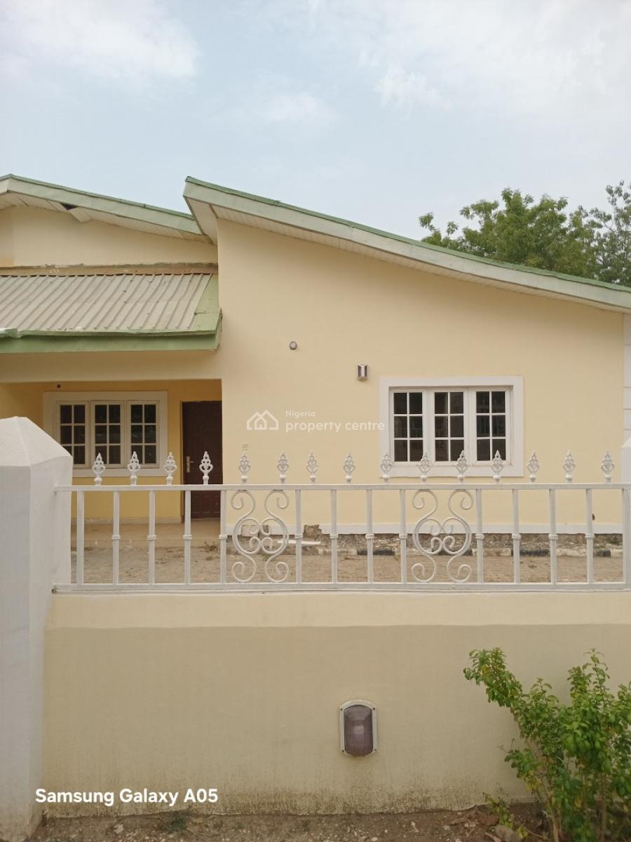 Standard 3 Bedroom Semi-detached Bungalow with a Room Self Contain, Galadimawa/lokogoma Axis, Galadimawa, Abuja, Semi-detached Bungalow for Rent