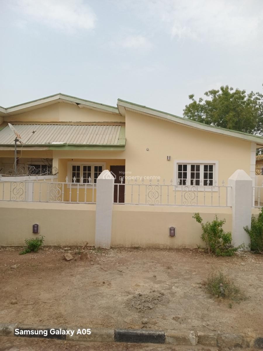 Standard 3 Bedroom Semi-detached Bungalow with a Room Self Contain, Galadimawa/lokogoma Axis, Galadimawa, Abuja, Semi-detached Bungalow for Rent