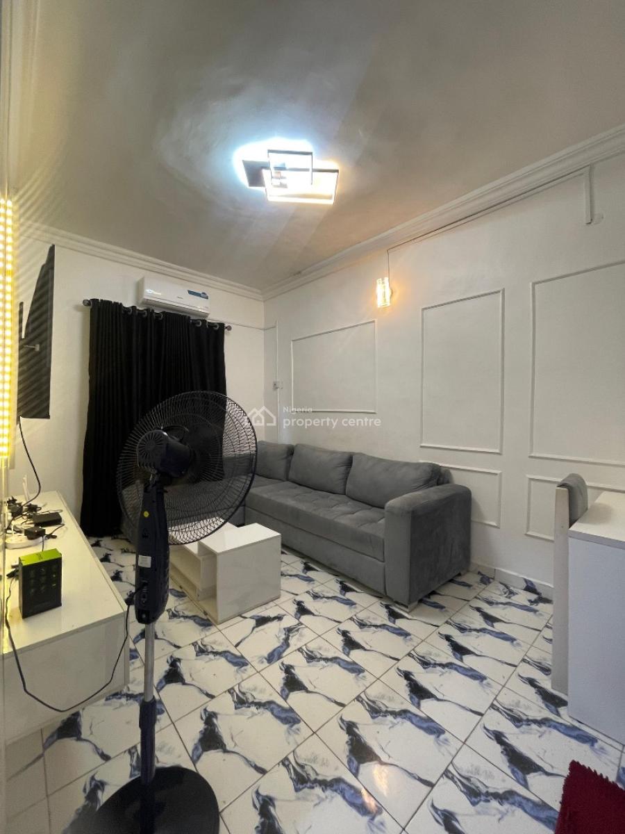 Fully Furnished 1 Bedroom Apartment with Modern Facilities, Shomolu, Shomolu, Lagos, Flat / Apartment Short Let