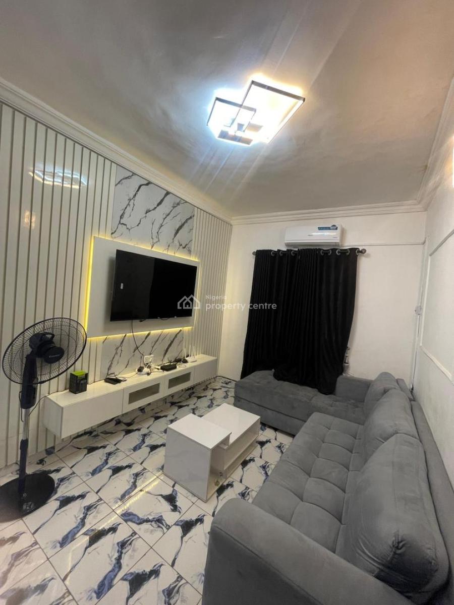 Fully Furnished 1 Bedroom Apartment with Modern Facilities, Shomolu, Shomolu, Lagos, Flat / Apartment Short Let