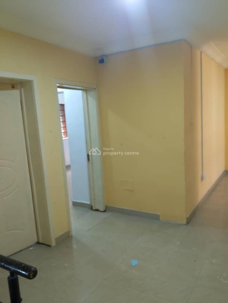 Well Maintained 3 Bedroom Terrace Duplex with Bq, Osapa, Lekki, Lagos, Terraced Duplex for Sale