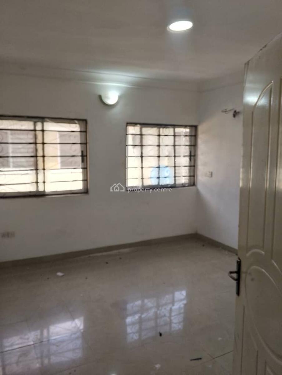 Well Maintained 3 Bedroom Terrace Duplex with Bq, Osapa, Lekki, Lagos, Terraced Duplex for Sale
