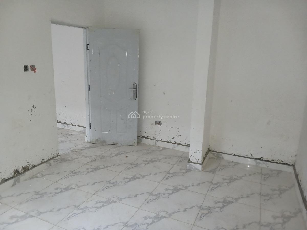 Newly Refurbished  Mini Flat (2 Occupants in Compound), Abraham Adesanya Estate, Ajah, Lagos, Mini Flat (room and Parlour) for Rent