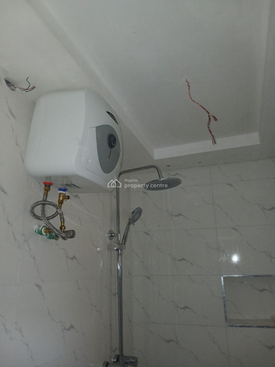 Newly Refurbished  Mini Flat (2 Occupants in Compound), Abraham Adesanya Estate, Ajah, Lagos, Mini Flat (room and Parlour) for Rent