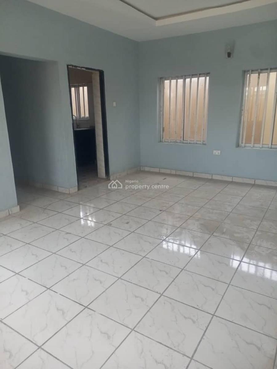 Spacious 2 Bedroom Apartment Upstairs and Downstairs, Lekki, Lagos, Flat / Apartment for Rent