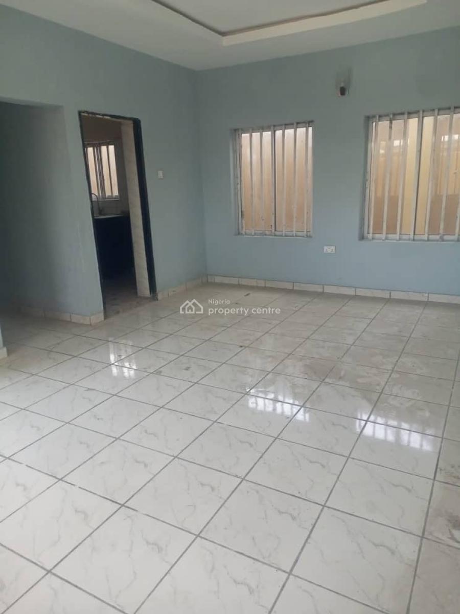 Spacious 2 Bedroom Apartment Upstairs and Downstairs, Lekki, Lagos, Flat / Apartment for Rent