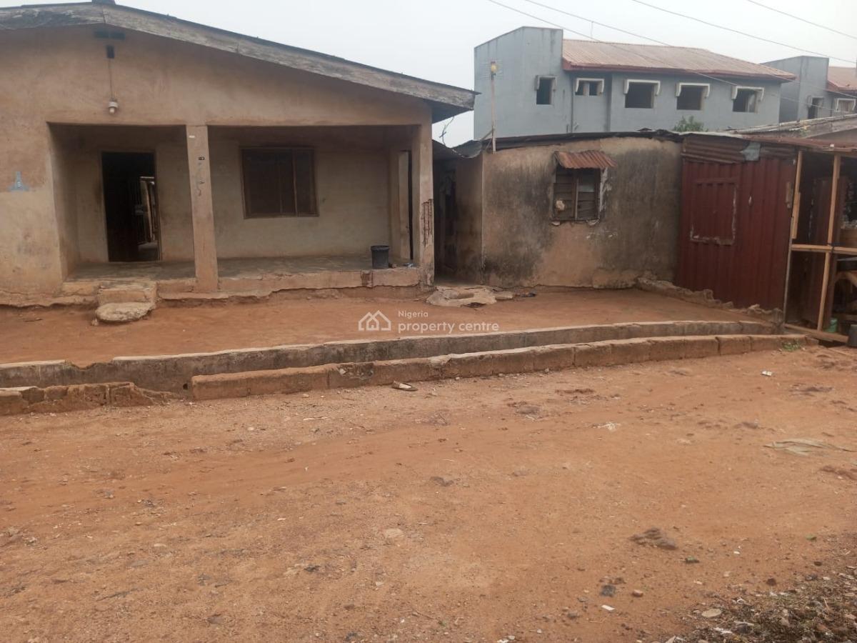 10 Rooms Tenement Bungalow, Moshalashi, Alagbado, Ifako-ijaiye, Lagos, Detached Bungalow for Sale