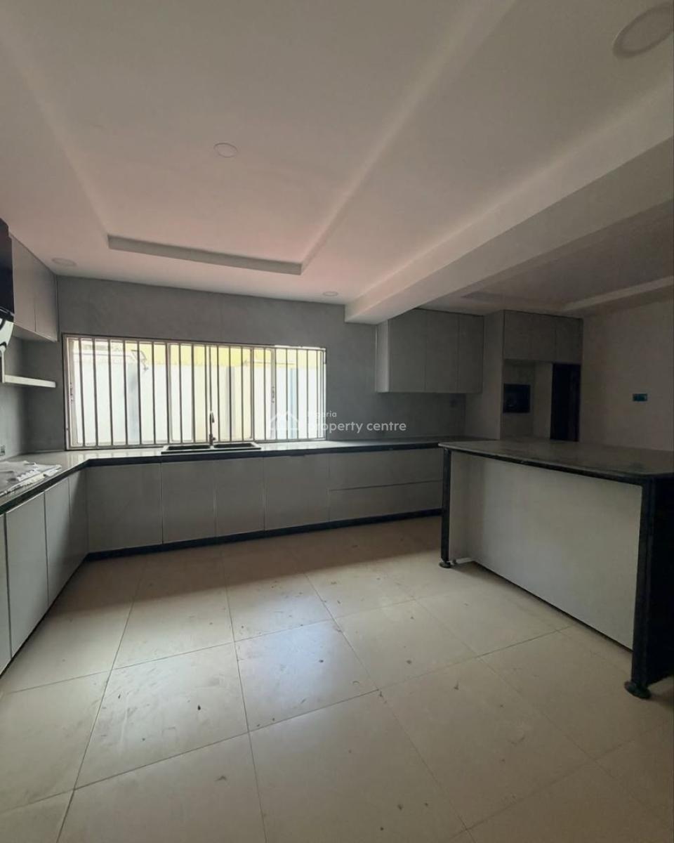 Spaciously Built 5 Bedroom Detached Duplex with Bq in Serene Environ, Maryland, Lagos, Detached Duplex for Sale