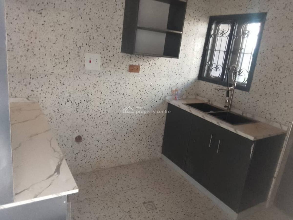 Standard 3 Bedroom Apartment, Asokoro District, Abuja, Flat / Apartment for Rent