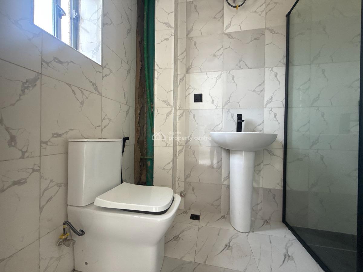 1 and 2 Bedroom Apartment Available, Lekki Phase 1, Lekki, Lagos, Flat / Apartment for Sale