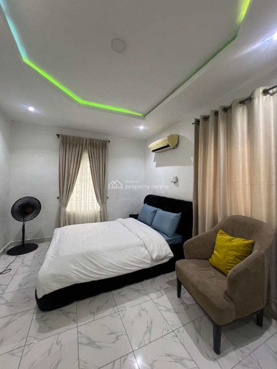 Well Furnished and Serviced Self Contain, Jibowu, Yaba, Lagos, Self Contain (single Rooms) for Rent