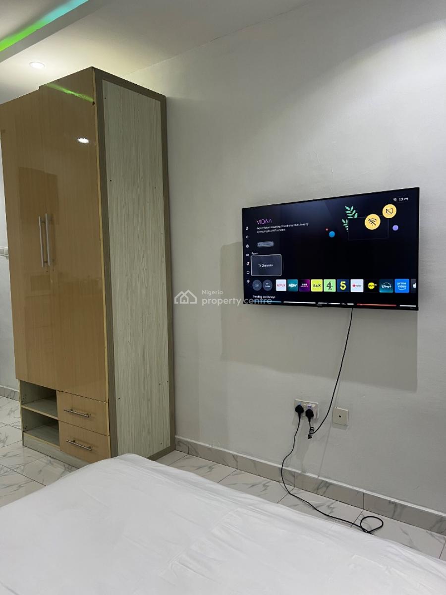 Well Furnished and Serviced Self Contain, Jibowu, Yaba, Lagos, Self Contain (single Rooms) for Rent