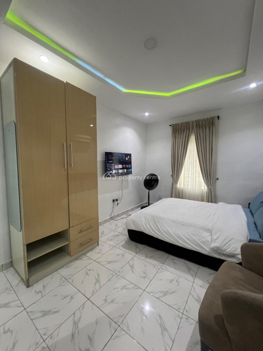 Well Furnished and Serviced Self Contain, Jibowu, Yaba, Lagos, Self Contain (single Rooms) for Rent