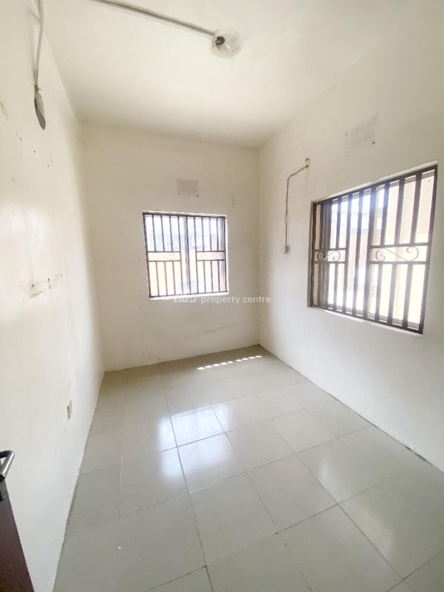 Luxury 2 Bedroom Flat, Olowora, Omole Phase 2, Ikeja, Lagos, Flat / Apartment for Rent
