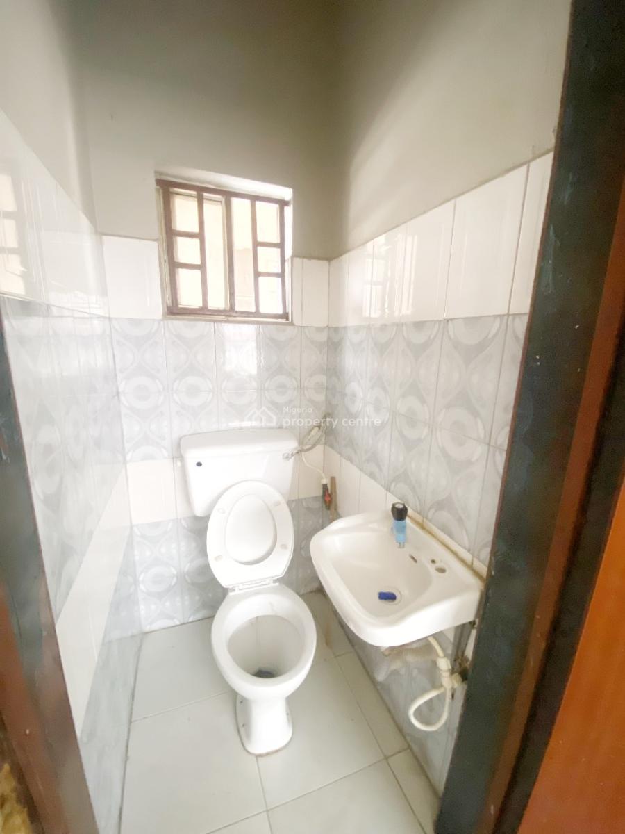 Luxury 2 Bedroom Flat, Olowora, Omole Phase 2, Ikeja, Lagos, Flat / Apartment for Rent