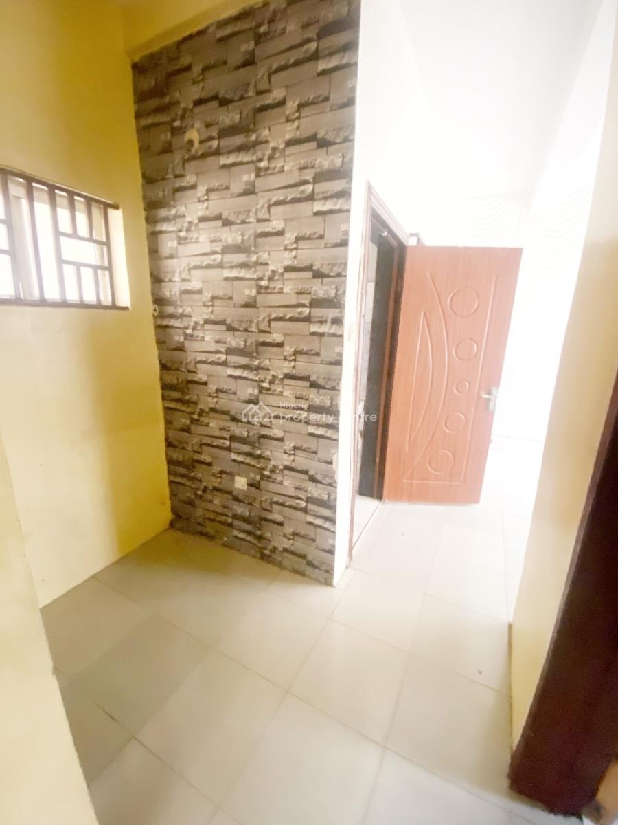 Luxury 2 Bedroom Flat, Olowora, Omole Phase 2, Ikeja, Lagos, Flat / Apartment for Rent