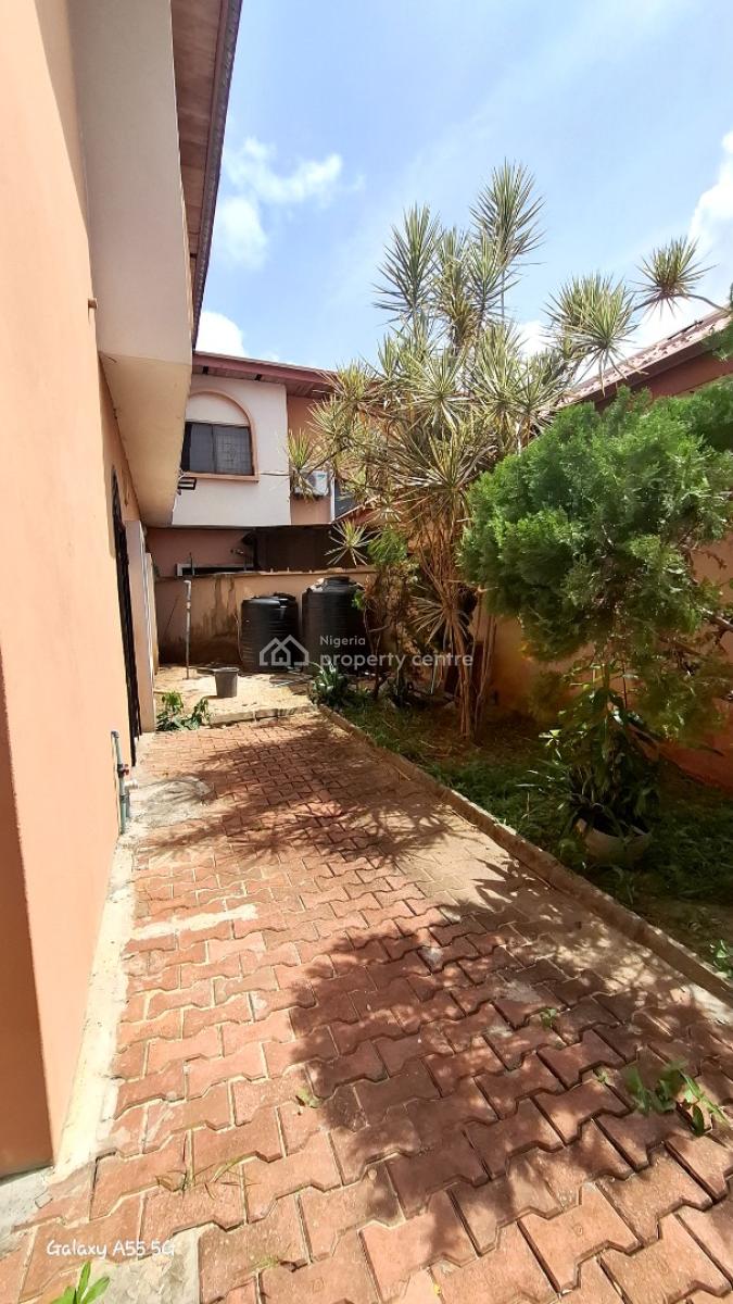 4 Bedroom Semi-detached with Bq, Hussain Sunmonu Street, Lekki Phase 1, Lekki, Lagos, Detached Duplex for Rent