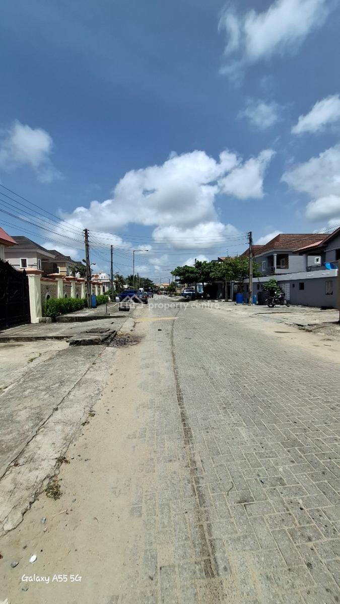 4 Bedroom Semi-detached with Bq, Hussain Sunmonu Street, Lekki Phase 1, Lekki, Lagos, Detached Duplex for Rent