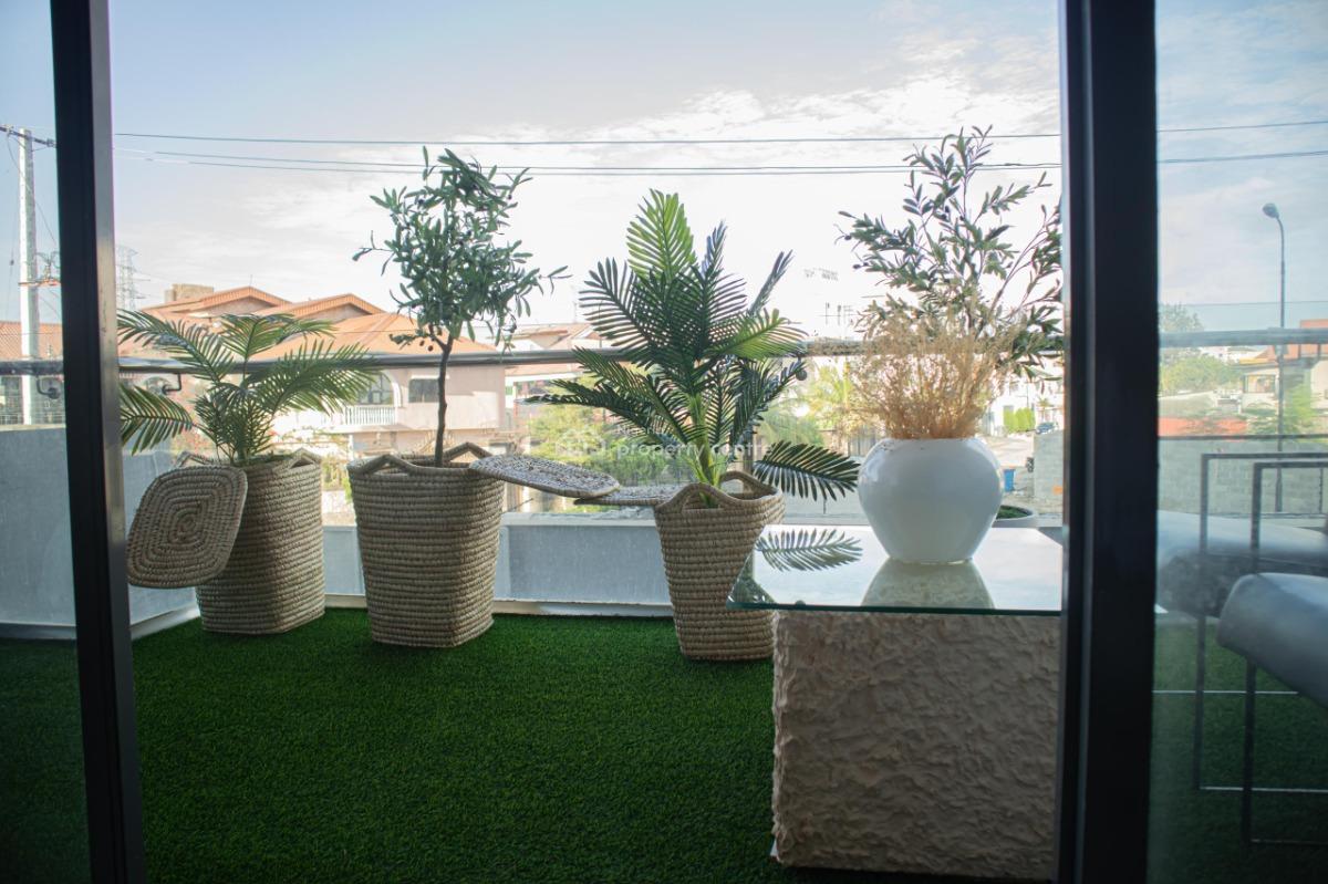an Exquisite 3 Bedroom Flat and a Bq, Ikoyi, Lagos, Flat / Apartment for Rent