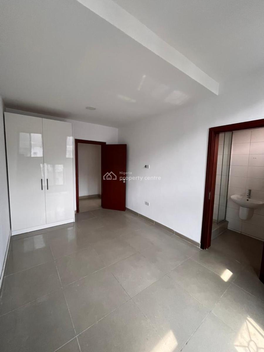 Luxury 3 Bedroom Apartment with Bq, Lekki Phase 1, Lekki, Lagos, Flat / Apartment for Sale