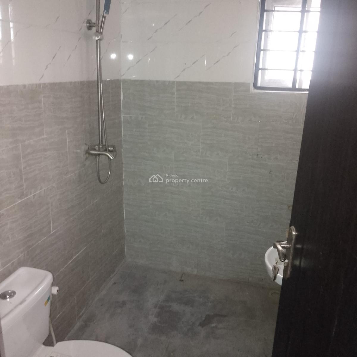 Massive 3 Bedrooms Flat, Off Jehovah Witnesses Road, Bogije, Ibeju Lekki, Lagos, Flat / Apartment for Rent