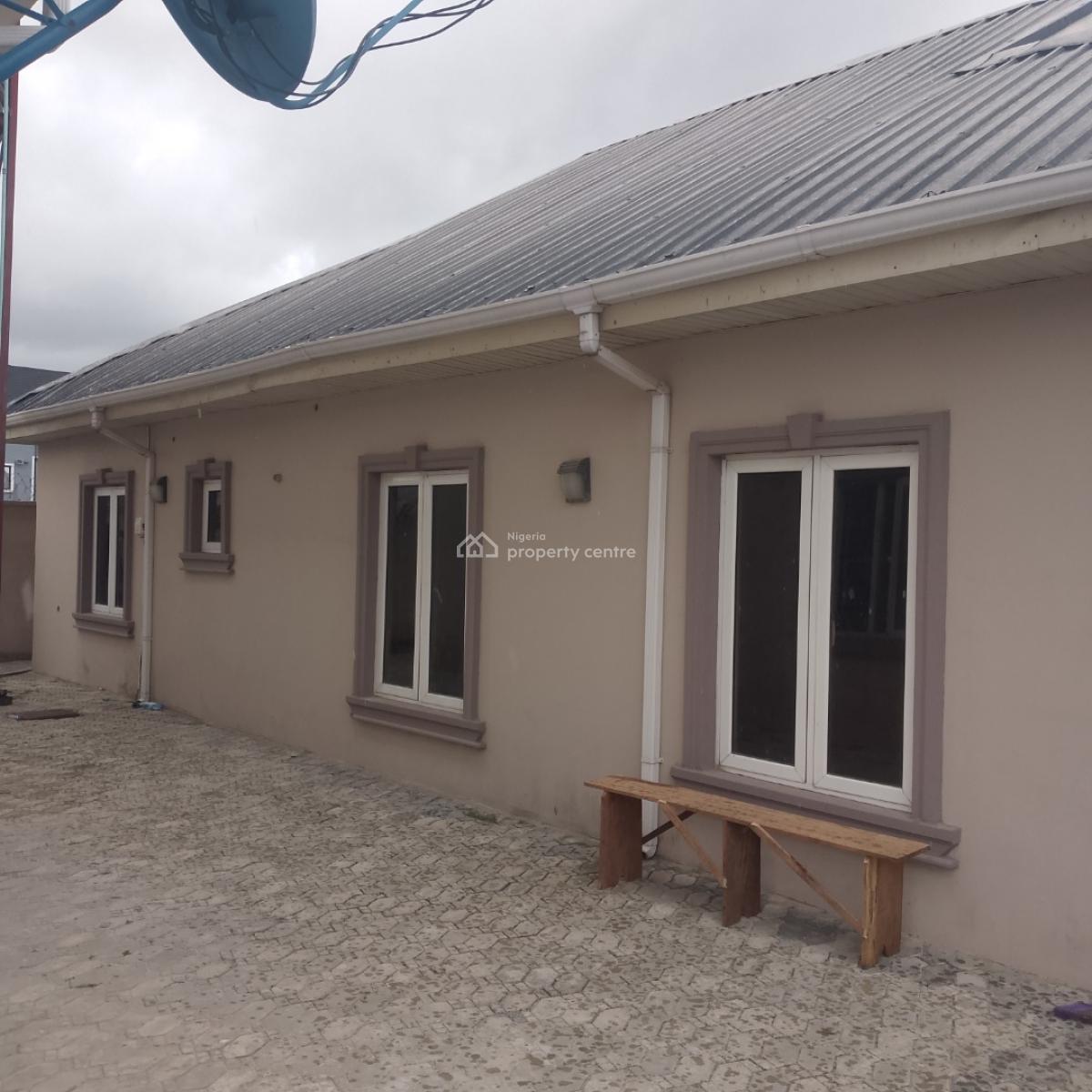 Massive 3 Bedrooms Flat, Off Jehovah Witnesses Road, Bogije, Ibeju Lekki, Lagos, Flat / Apartment for Rent