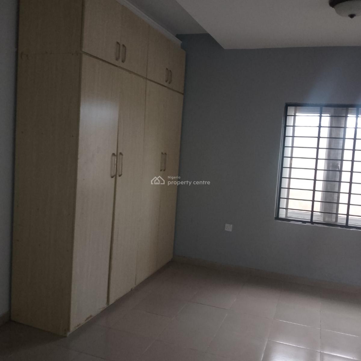 Massive 3 Bedrooms Flat, Off Jehovah Witnesses Road, Bogije, Ibeju Lekki, Lagos, Flat / Apartment for Rent