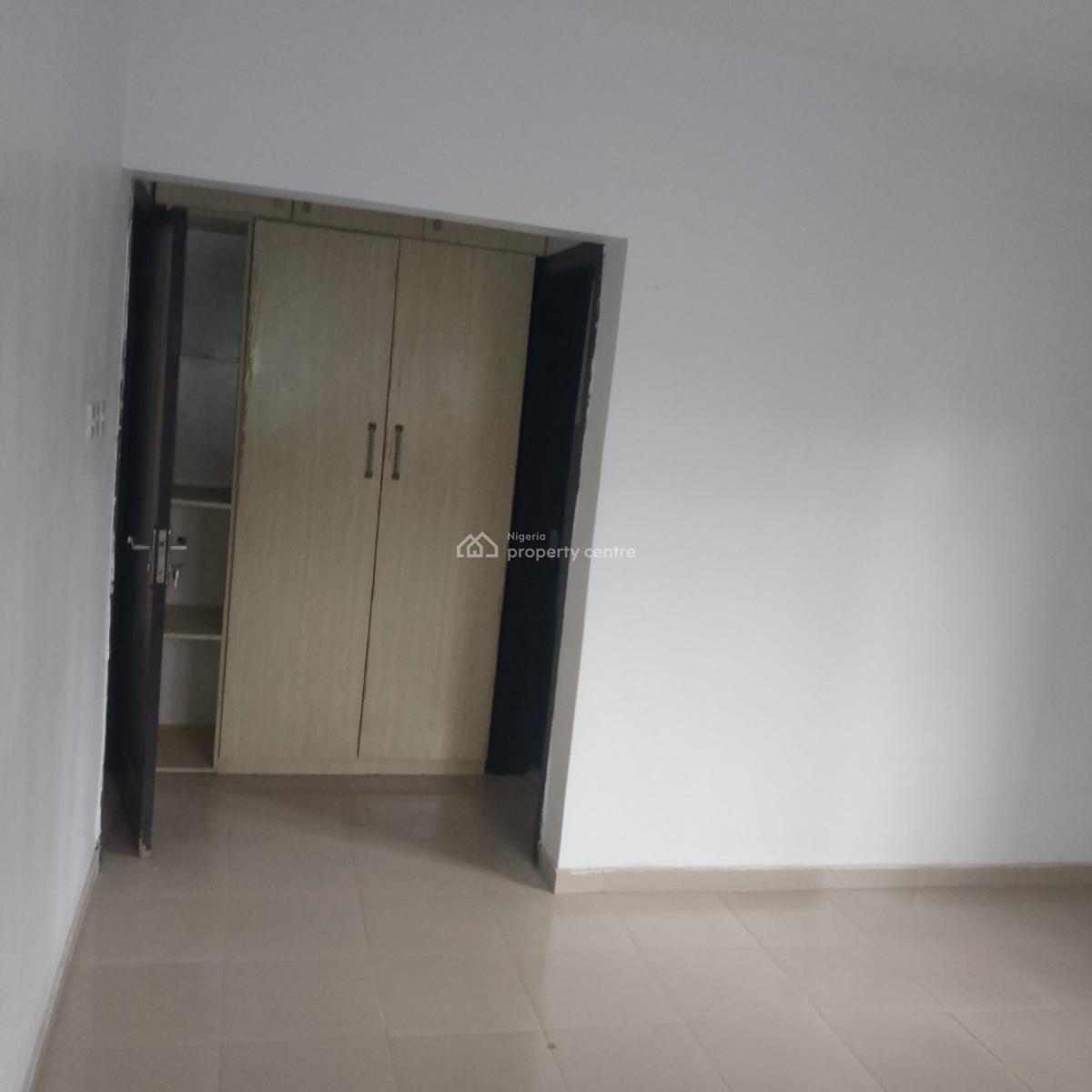 Massive 3 Bedrooms Flat, Off Jehovah Witnesses Road, Bogije, Ibeju Lekki, Lagos, Flat / Apartment for Rent