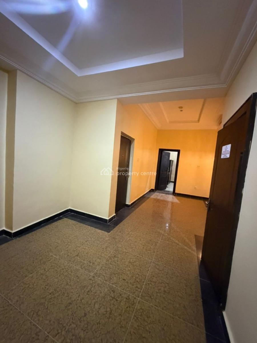 Well-maintained Semi-furnished 1-bedroom Apartment, Guzape District, Abuja, Flat / Apartment for Rent