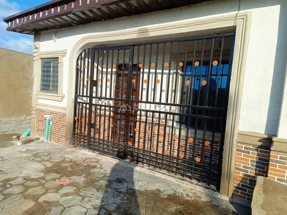 Furnished Pop Self Contain, Sodiq Jimoh Avenue, Igbogbo, Ikorodu, Lagos, Self Contain (single Rooms) for Rent