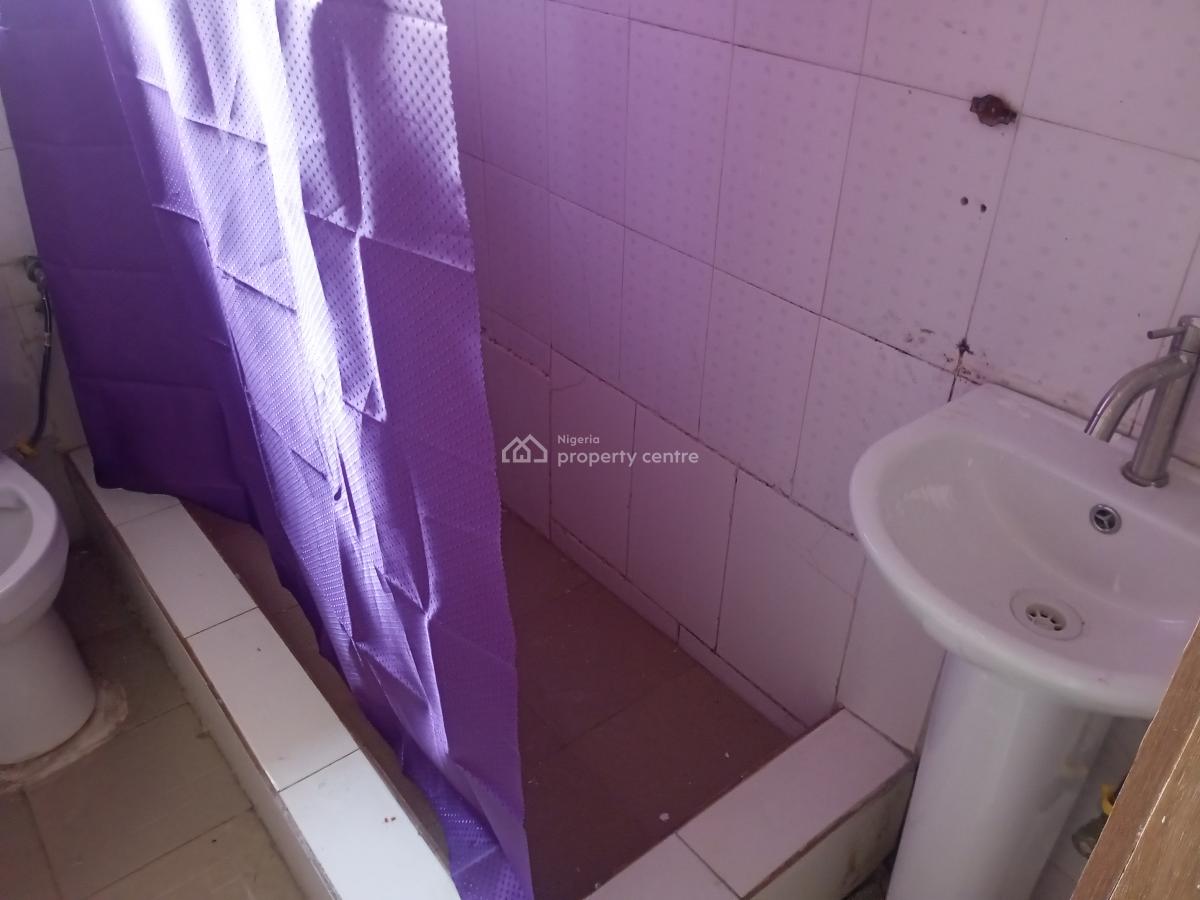 a Nice Furnished Luxury Room in a 3 Bedroom Flat, Freedom close, Begin jeffery plazac By Kilimanjaro, Ajiwe 3 ajah ajah, Ajiwe, Ajah, Lagos, Self Contain (single Rooms) Short Let