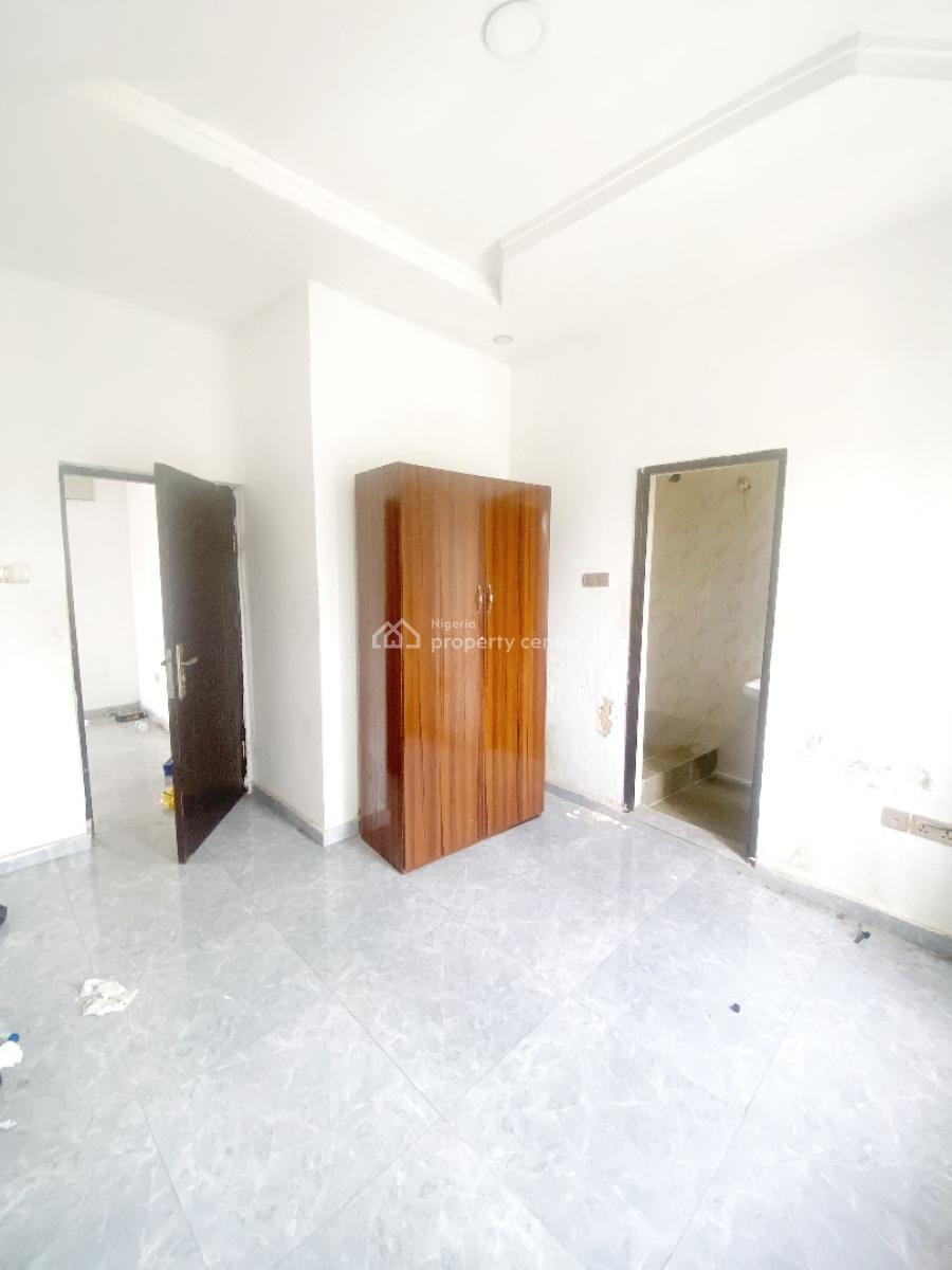 Luxury 2 Bedroom Flat, Olowora, Omole Phase 2, Ikeja, Lagos, Flat / Apartment for Rent