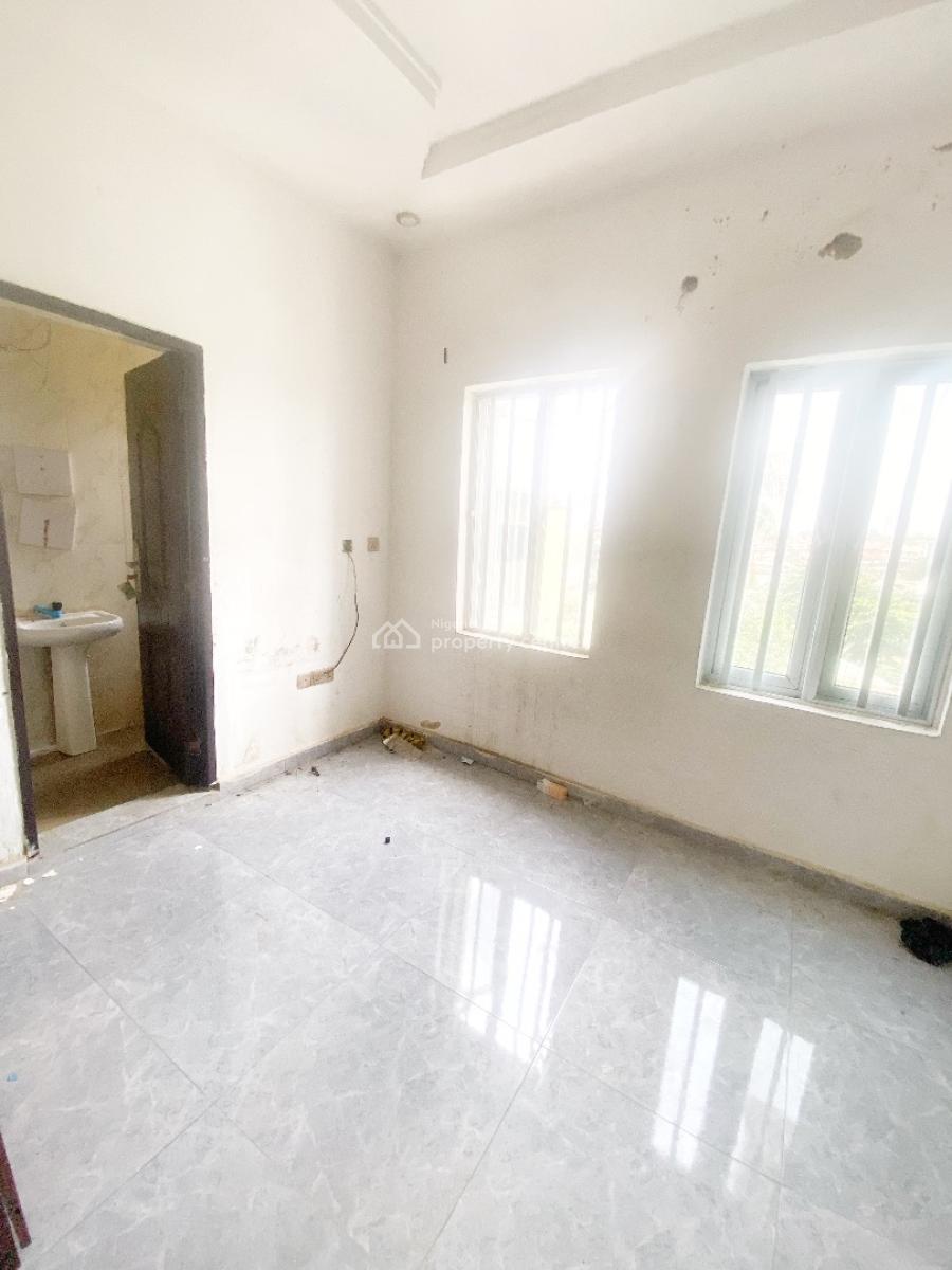 Luxury 2 Bedroom Flat, Olowora, Omole Phase 2, Ikeja, Lagos, Flat / Apartment for Rent