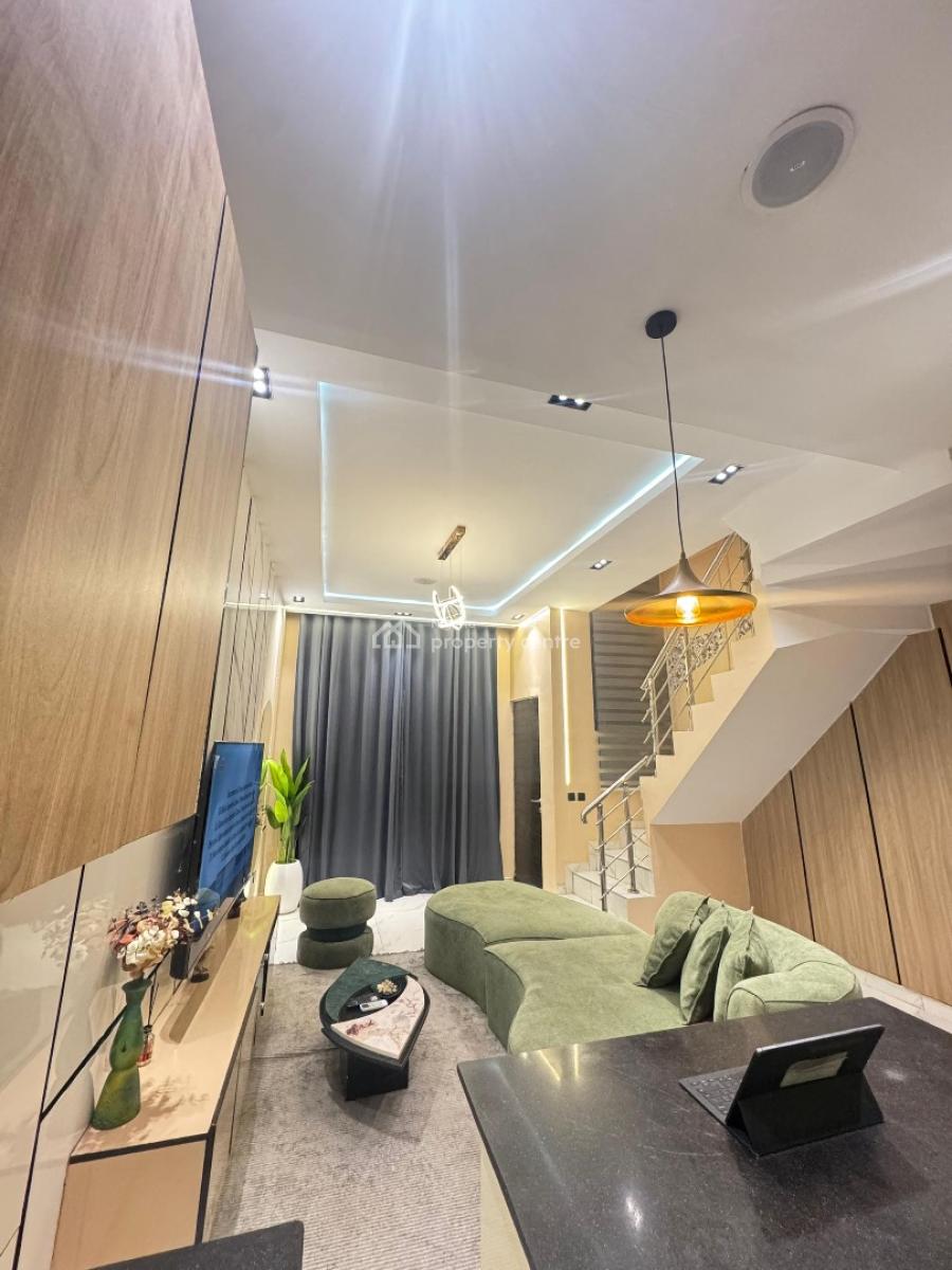 Beautiful 1 Bedroom Duplex Available, Lekki Phase 1, Lekki, Lagos, Flat / Apartment Short Let