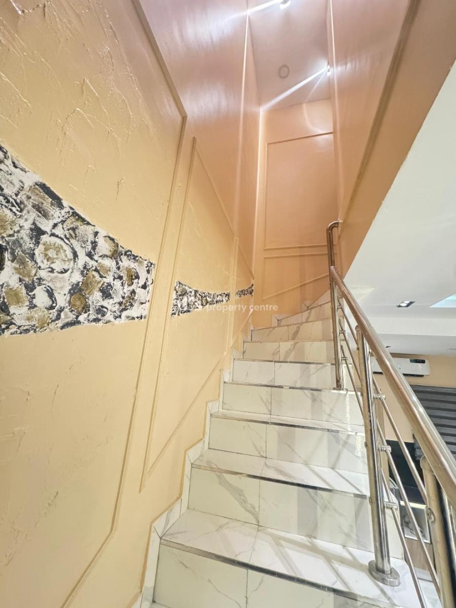 Beautiful 1 Bedroom Duplex Available, Lekki Phase 1, Lekki, Lagos, Flat / Apartment Short Let