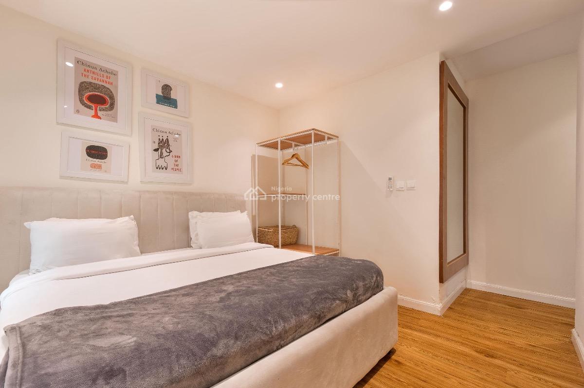 Beautiful 1 Bedroom Apartment with Swimming Pool and Gym, Lekki Phase 1, Lekki, Lagos, Flat / Apartment Short Let