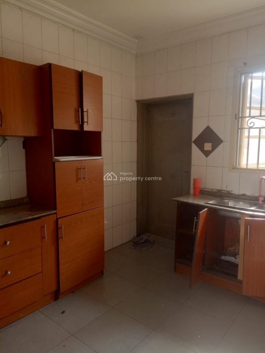Luxury 3 Bedroom Apartment, Gra Phase 2, Magodo, Lagos, Flat / Apartment for Rent