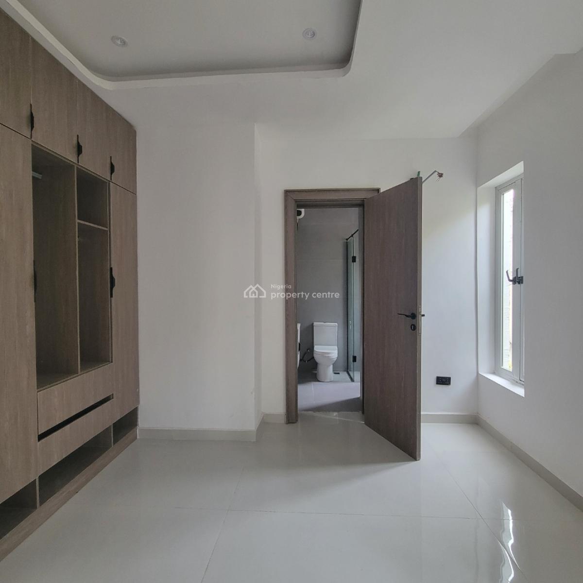 Exquisite 2bedroom Apartment with a Pool and Gym Elevator, Lekki Phase 1, Lekki, Lagos, Flat / Apartment for Sale