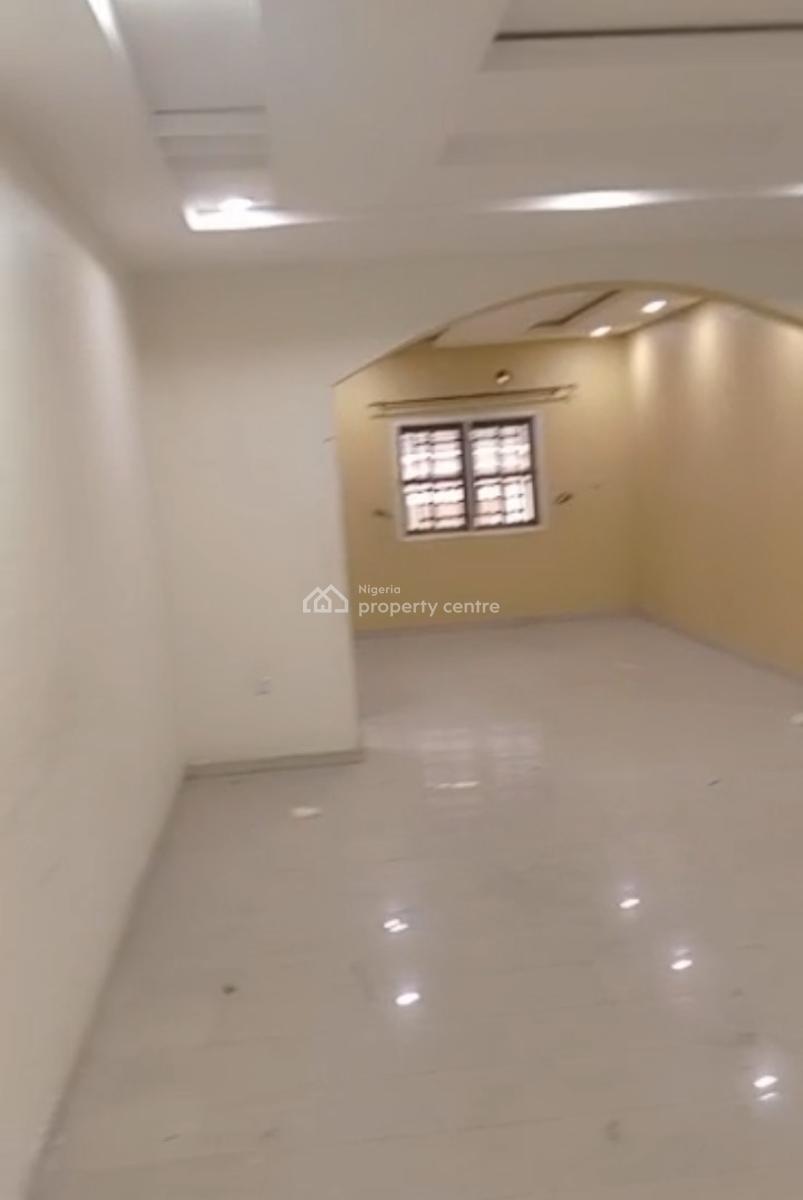 Three Bedroom Flat, Gra Phase 1, Magodo, Lagos, Flat / Apartment for Rent