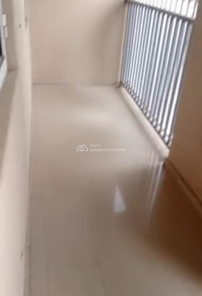 Three Bedroom Flat, Gra Phase 1, Magodo, Lagos, Flat / Apartment for Rent