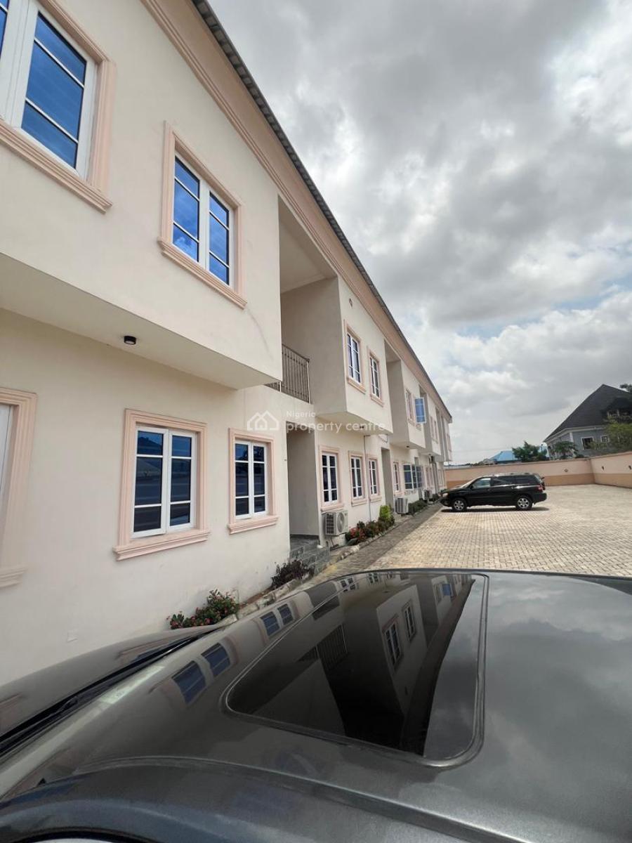 4 Bedroom Terrace Available, Ogudu, Lagos, Terraced Duplex for Sale