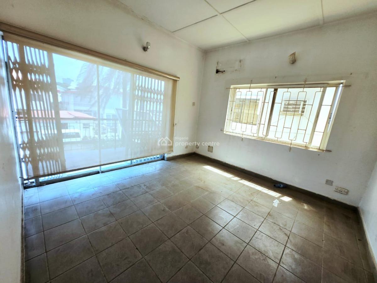 Spacious 8 Rooms Office Building with 2 Room Bq, Ikoyi, Lagos, Office Space for Rent