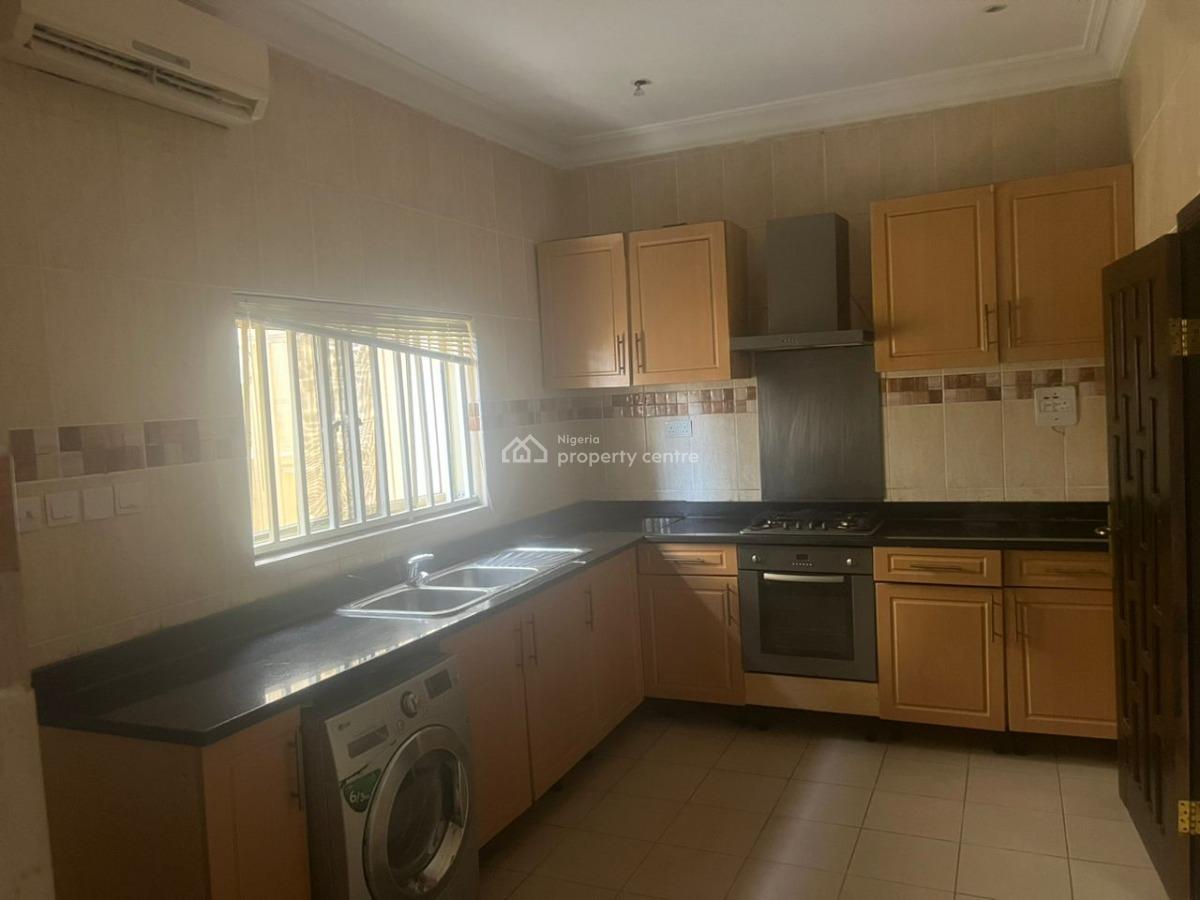 3 Bedroom Semi Furnished Flat, Lekki Phase 1, Lekki, Lagos, House for Rent