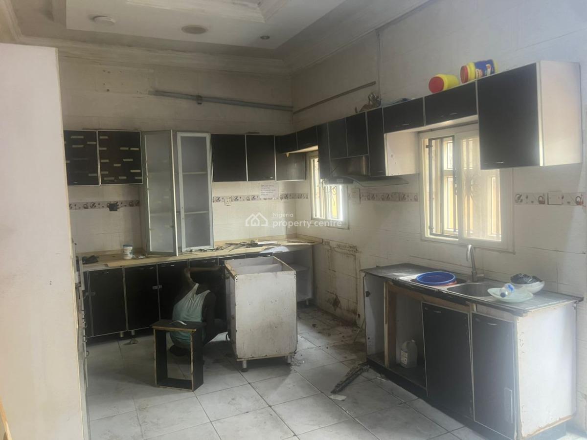 Self Compound Spacious 5 Bedroom Fully Detached Duplex with 2 Rooms Bq, Lekki Phase 1, Lekki, Lagos, Detached Duplex for Rent