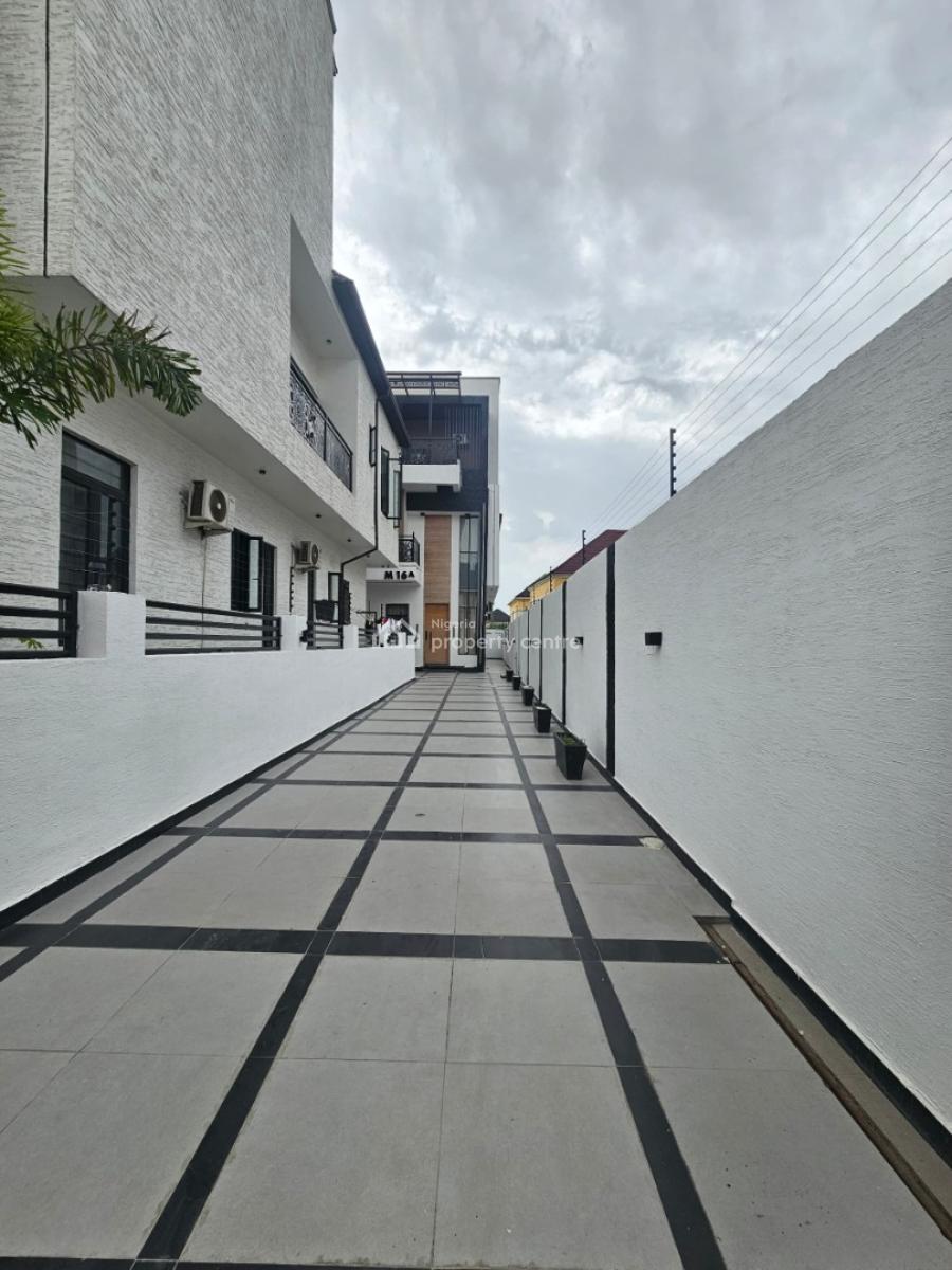 5 Bedroom Detached Triplex ( Without Furniture), Ologolo, Lekki, Lagos, House for Sale